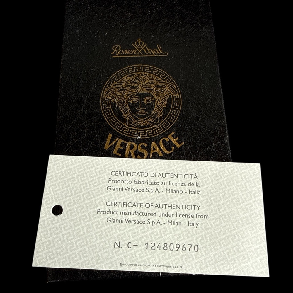 Versace Medusa Crystal Wine Stoppers - Clear and Olive - Picture 9 of 9